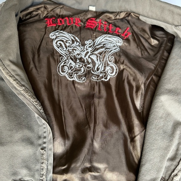 Love Stitch Green Blazer with Tailored Fit - Picture 3 of 9